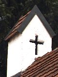 neben der Kirche steht ein repräsentativer Pfarrhof in dem die Arnbacher Gespräche stattfinden